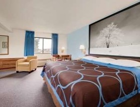 Super 8 by Wyndham Centerville