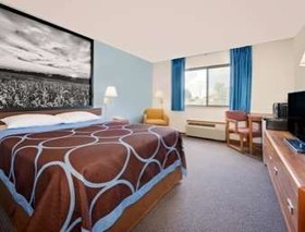 Super 8 by Wyndham Centerville