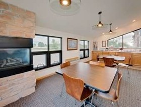 Super 8 by Wyndham Centerville