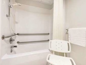 Super 8 by Wyndham Centerville