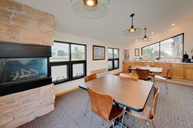 Super 8 by Wyndham Centerville