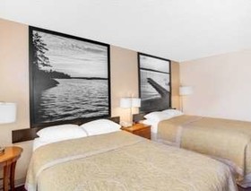 Super 8 by Wyndham Clear Lake