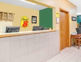 Super 8 by Wyndham Clear Lake