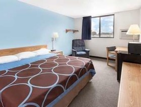 Super 8 by Wyndham Clinton