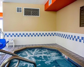 Comfort Inn & Suites Coralville - Iowa City Near Iowa River Landing