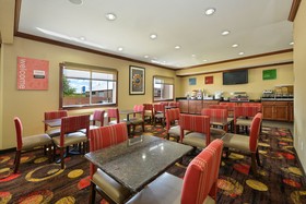 Comfort Inn & Suites Coralville - Iowa City Near Iowa River Landing