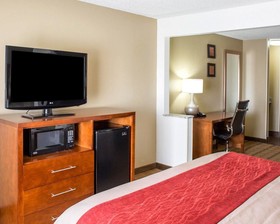 Comfort Inn & Suites Coralville - Iowa City Near Iowa River Landing