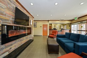 Comfort Inn & Suites Coralville - Iowa City Near Iowa River Landing