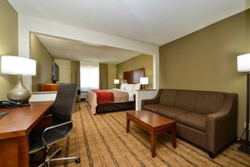 Comfort Inn & Suites Coralville - Iowa City Near Iowa River Landing