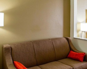 Comfort Inn & Suites Coralville - Iowa City Near Iowa River Landing