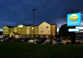Comfort Inn & Suites Coralville - Iowa City Near Iowa River Landing