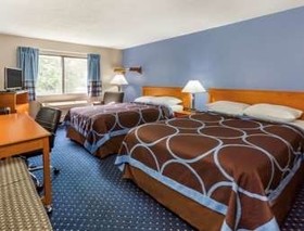 Super 8 by Wyndham Iowa City/Coralville