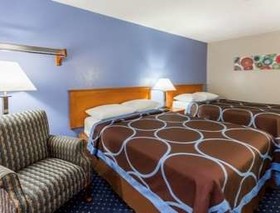 Super 8 by Wyndham Iowa City/Coralville