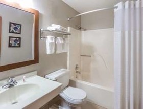 Super 8 by Wyndham Iowa City/Coralville