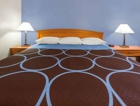 Super 8 by Wyndham Iowa City/Coralville