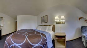 Super 8 by Wyndham Iowa City/Coralville