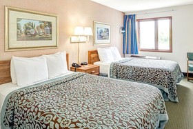 Bridgepointe Inn & Suites