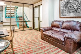 Bridgepointe Inn & Suites