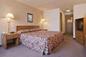 Bridgepointe Inn & Suites