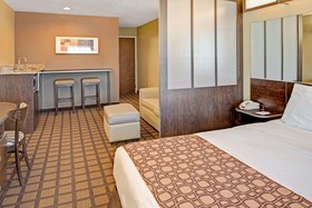 Microtel Inn & Suites by Wyndham Council Bluffs/Omaha