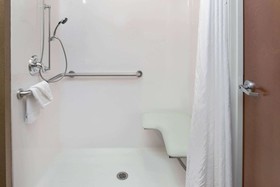 Microtel Inn & Suites by Wyndham Council Bluffs/Omaha