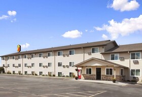 Super 8 by Wyndham Council Bluffs IA Omaha NE Area
