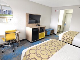 Days Inn by Wyndham Davenport