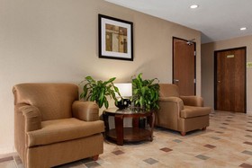 Super 8 by Wyndham Decorah