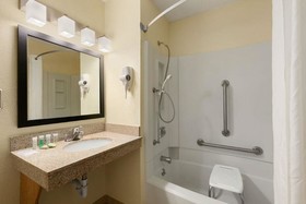 Super 8 by Wyndham Decorah