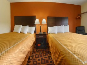 Super 8 by Wyndham Decorah