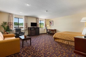 Super 8 by Wyndham Decorah