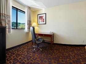 Super 8 by Wyndham Decorah