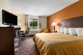 Super 8 by Wyndham Decorah