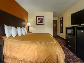 Super 8 by Wyndham Decorah