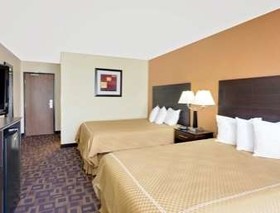 Super 8 by Wyndham Decorah