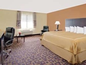 Super 8 by Wyndham Decorah