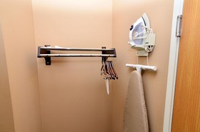 Cobblestone Inn & Suites - Denison | Majestic Hills