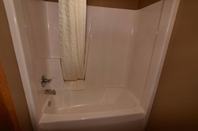 Cobblestone Inn & Suites - Denison | Majestic Hills