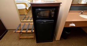 Cobblestone Inn & Suites - Denison | Majestic Hills