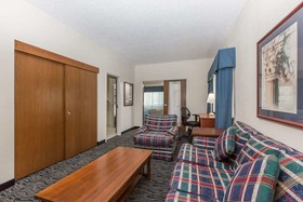 Baymont by Wyndham Des Moines Airport