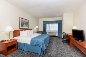 Baymont by Wyndham Des Moines Airport