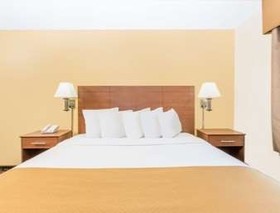 Des Moines-Days Inn Merle Hay