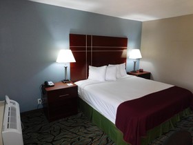 Days Inn by Wyndham West Des Moines / Clive
