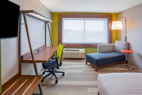 Holiday Inn Express & Suites Des Moines Downtown
