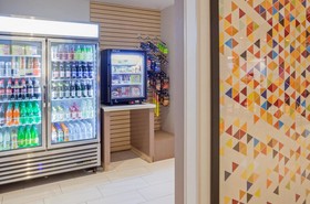 Holiday Inn Express & Suites Des Moines Downtown