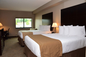 Qube Hotel Polk City