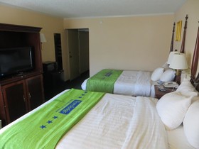 Super 8 by Wyndham Des Moines