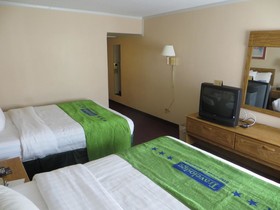 Super 8 by Wyndham Des Moines