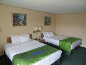 Super 8 by Wyndham Des Moines