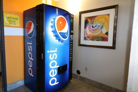 Super 8 by Wyndham Dubuque